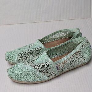 TOMS Crochet Mint Green Slip On Flats Size 8.5